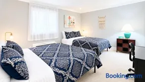 Gilford Banff style Stay, Pool, Gym & Parking - Image 1