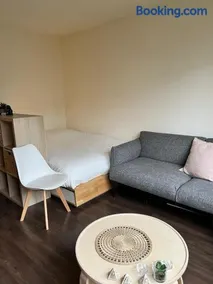 Cozy Studio - Image 2