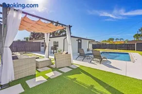 Casa Tranquila Pool Pergola Spa Shower Retreat - Image 1