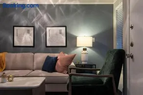 Landing Modern Apartment with Amazing Amenities (ID2207X32) - Image 4