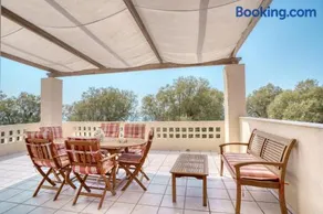 Komi Beachfront Residence - Image 2