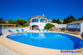 Voll ausgestattetes Ferienhaus mit Grill, Terrasse und Garten | Haustiere erlaubt - Image 3