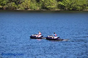 Peaceful restful & fun on the water - Image 3