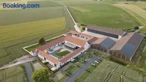 Ferme de Pétrieux - Gîte "Le Peuplier" avec piscine et wellness - Image 2