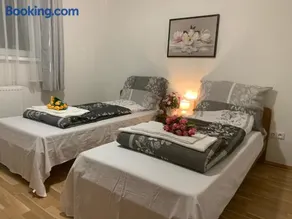 Tuson Apartment - Image 3