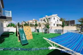 Villa suncity Boutique Beachfront - Image 1