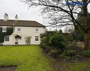 West Cottage, Free Breakfast supplied with free range eggs With log burner - Image 2