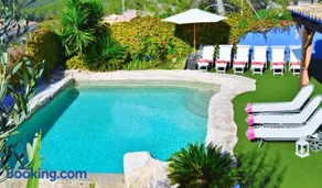 Entre Olivos: Very Charming Villa 18 SLEEPERS - Image 1