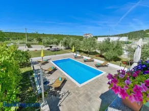 Holiday House Marina with pool - Image 2