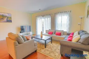 Sunset Apartment - Image 2