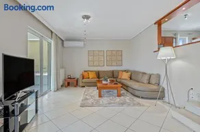 Cyma, Stylish Luxury Apartment Near Glyfada Beach - Image 1