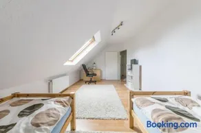 Private Rooms - Image 4