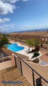Casa Adosada de lujo con piscina y vistas al mar - Image 2