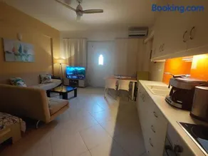 Beautiful apartment near the beach - Image 5