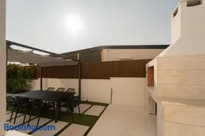 Villa Turnea with heated pool - Image 3