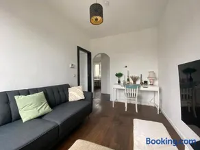 Trendy studio at top location - Image 1