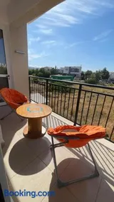Quiet 2BR Flat in Kissonerga - Image 4