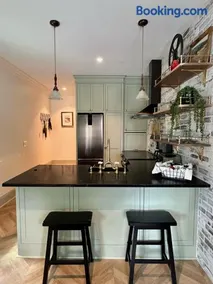 New Construction Cottage in Downtown Savannah Arts District - Image 3