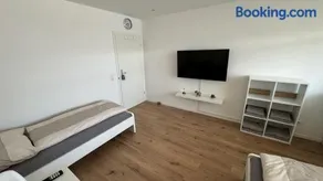 Monteur & Messezimmer Heiligenhaus - Image 3