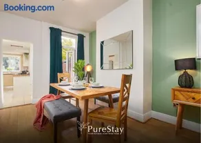 BIG Contractor House with 6 Beds & Free Parking by PureStay - 7 night min! - Image 2