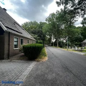 Guest Suite in Thatched Westfrisian Farmhouse 1878 - Image 2