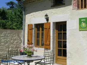 Gîte rénové avec terrasse, animaux admis près de St Pourçain - Image 4