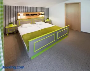 Ridehouse - Image 3