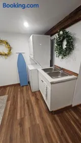 Modern Two Bedroom Basement Apartment - Image 5