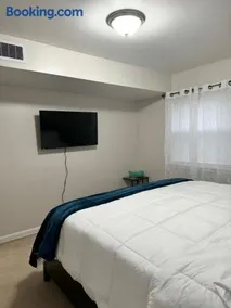 Beautiful 2 BDRM Ocean Inspired Oasis - Image 3