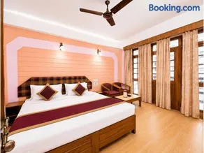Hotel Radha - The Royal Palace Near Naini Lake & Mall Road Nainital Retreat ! Elegant Rooms Family-Friendly Stay, with Restaurant, Free Wi-Fi & 24x7 Hospitality - Image 3