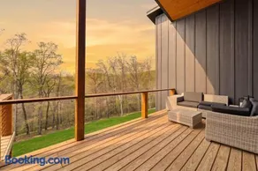 Trailside MTB Retreat with Sauna - Image 4