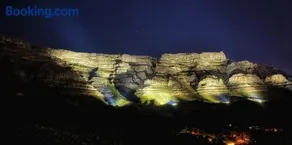 Cosy Romantic Stay Breathtaking Table Mt Views - Image 2