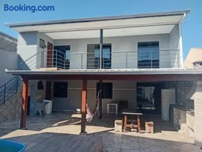 Sobrado com piscina em Caioba - Image 4