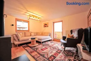 Summit Residence - Image 1