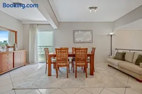 Cyma, Stylish Luxury Apartment Near Glyfada Beach - Image 2
