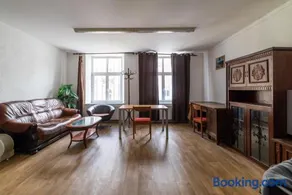 Old Town Apartments R11 - Image 2