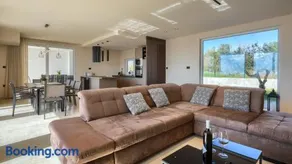Modern villa Gloria with pool in Vabriga - Image 4