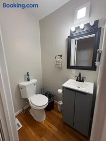 Modern Milford Getaway-Near Cincinnati Sleeps 6 - Image 2