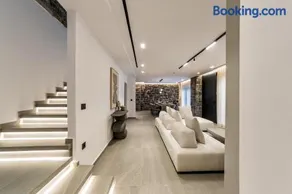 2K Seaview Villas, Luxury Private Villas in Agia Pelagia - Image 1