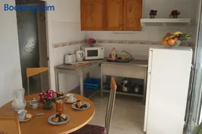 Lloret Apartments - Image 3