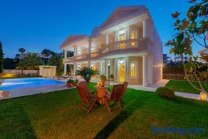 The Painters Luxurious villa - Image 3