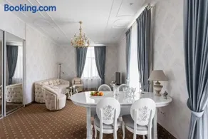 Mozart Hotel - Image 2