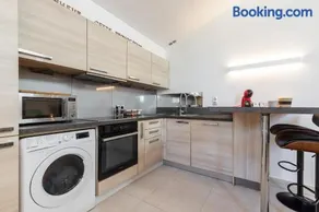 Superbe appartement en plein centre du vieil Antibes - Image 4