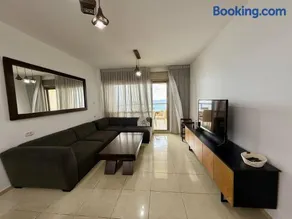 Royal King David Apartment - Image 1