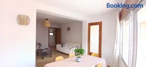 LA CARA NORD , ALOJAMIENTO TURISTICO ,SALDES, A LOS PIES DEL PEDRAFORCA, apartamento - Image 1