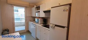 Apartment in Port Fréjus with sea and marina views - Image 4
