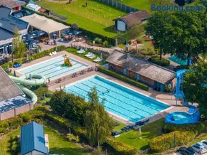 Chalet Panorama near Efteling - with garden and swimmingpool Europarcs - Image 3