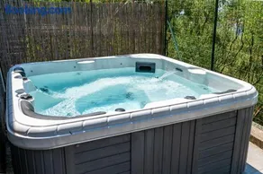 Ollie`s house - Image 1