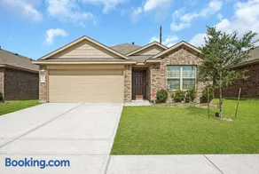Newhouse/Grill/East houston/Channelview/Baytown/Sleeps 8 - Image 1