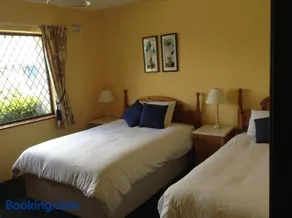 Riverlodge Self Catering - Image 2